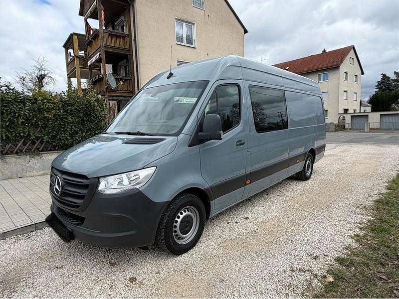Gebraucht Mercedes Sprinter 163 PS (119 kW) 2018 Grau Van