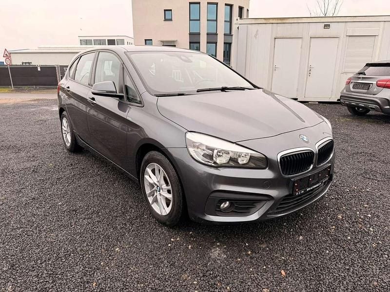 Gebraucht BMW 218 136 PS (100 kW) 2016 Mineralgrau metallic Van / Kleinbus