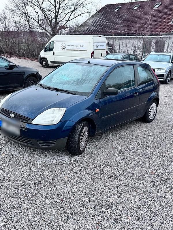 Blau Gebraucht 2004 Ford Fiesta Kleinwagen | 300 € (Superpreis) - Bild 1/4