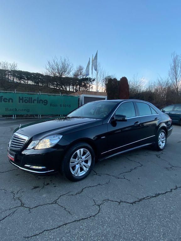 Gebraucht Mercedes E200 184 PS (135 kW) 2010 Schwarz Limousine