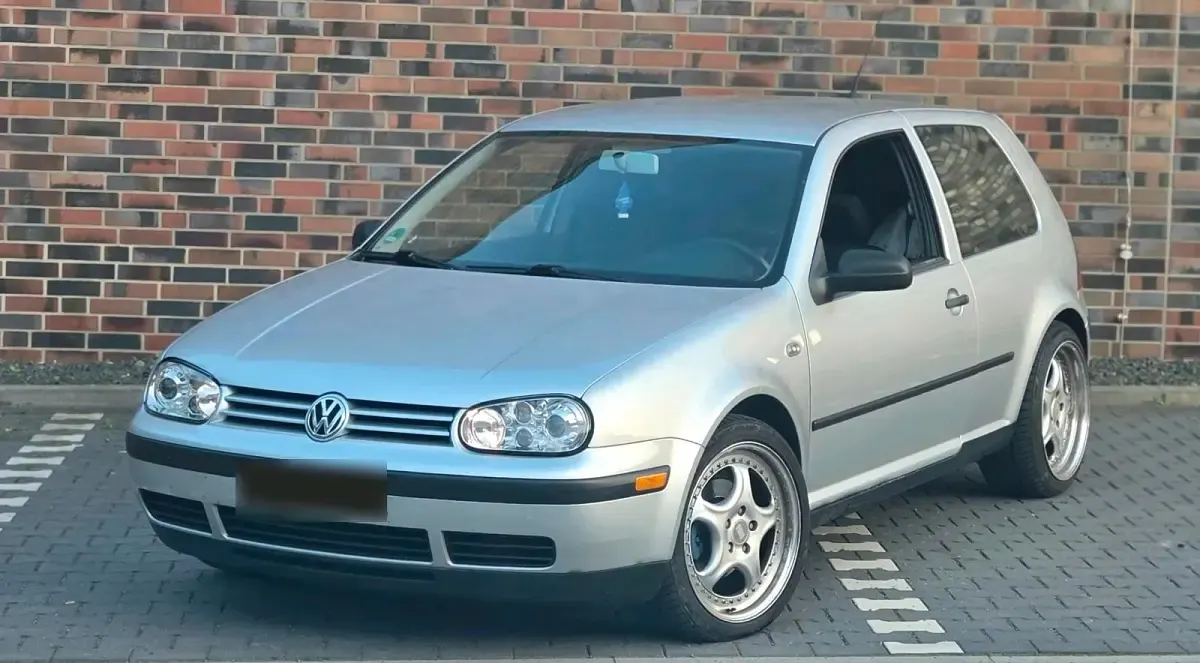 Gebraucht VW Golf IV 101 PS (74 kW) 2002 Silber Coupé