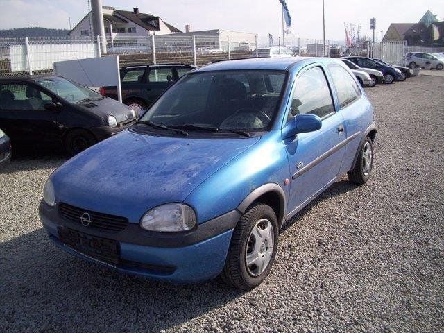 Gebraucht Opel Corsa Edition 54 PS (39 kW) 2000 Silber metallic Limousine