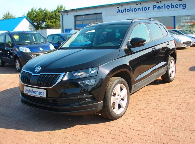 Schwarz Gebraucht 2020 Skoda Karoq Style SUV | 21.999 € (Guter Preis) - Bild 1/4
