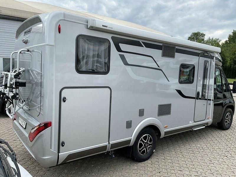Gebraucht Hymer Exsis-t 140 PS (102 kW) 2025 Crystal silver Van