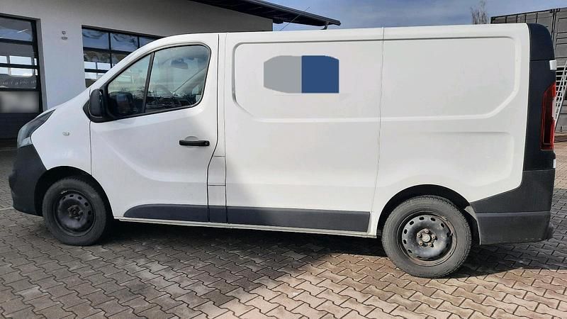Gebraucht Opel Vivaro 120 PS (88 kW) 2019 Weiß Van / Kleinbus