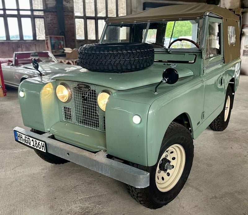 Grün Gebraucht 1968 Land Rover 88 SUV | 47.800 € - Bild 1/4