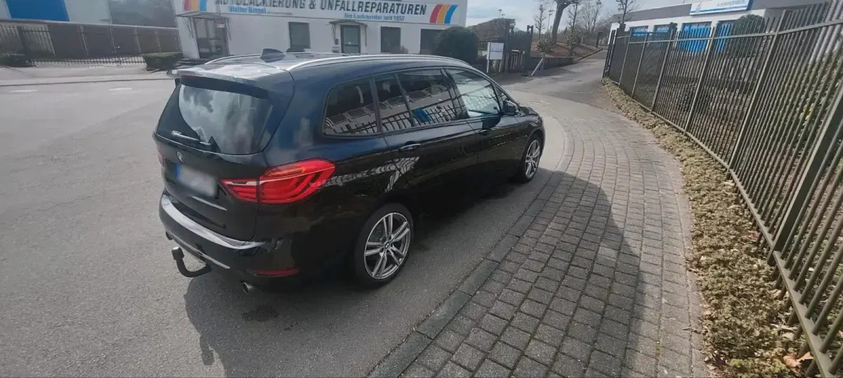 Gebraucht BMW 220 Sport Line 190 PS (139 kW) 2016 Schwarz Van / Kleinbus