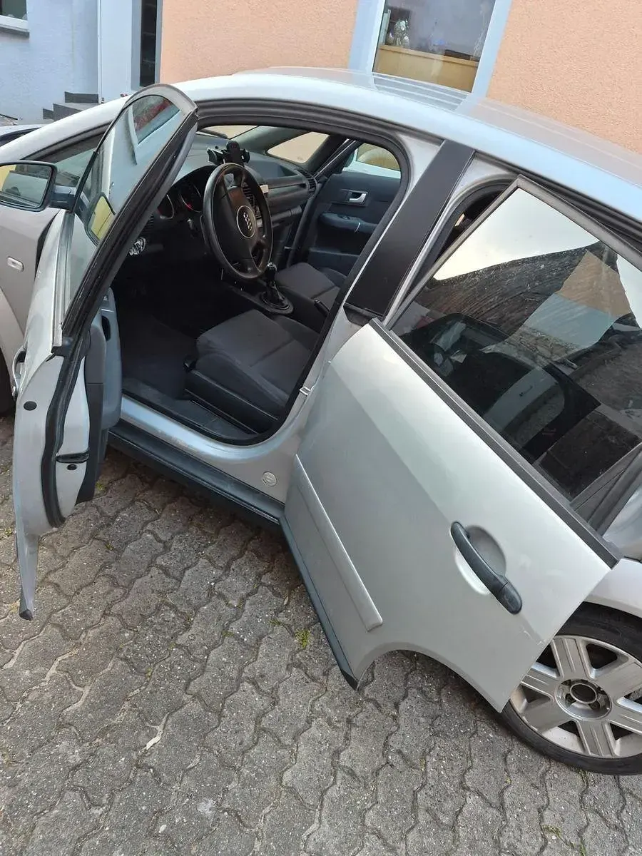 Gebraucht Audi A2 75 PS (55 kW) 2002 Silber Kleinwagen