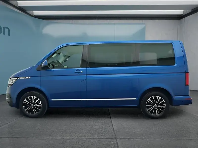 Gebraucht VW Multivan 204 PS (150 kW) 2024 Blau Van / Kleinbus