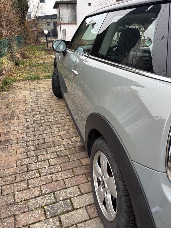 Gebraucht Mini Cooper 136 PS (100 kW) 2019 Grau Kleinwagen