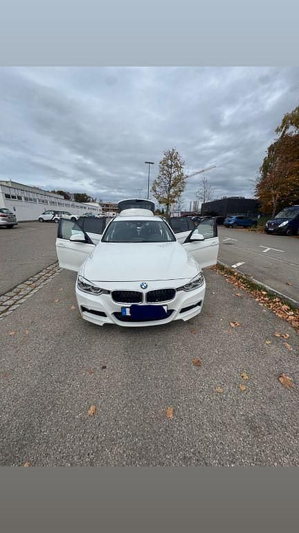 Weiß Gebraucht 2016 BMW 320 M Sport Kombi | 13.000 € (Guter Preis) - Bild 1/4