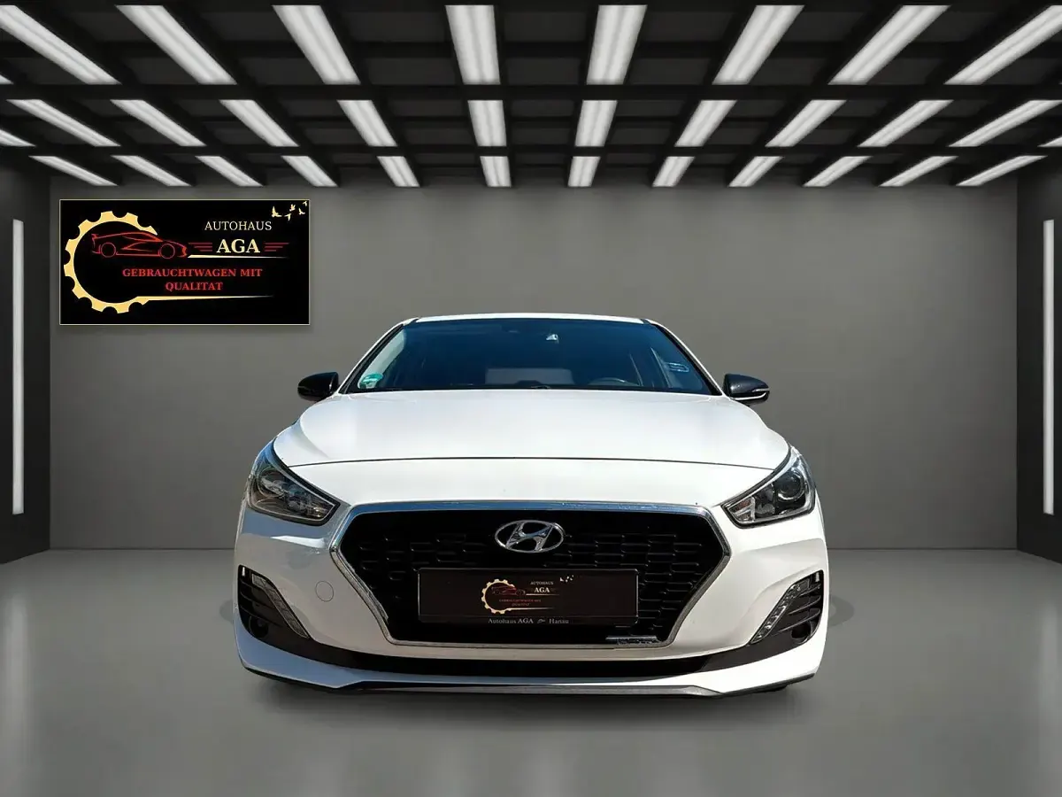 Gebraucht Hyundai i30 YES! 116 PS (85 kW) 2020 Weiß Limousine