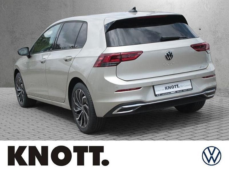 Gebraucht VW Golf VIII Move 150 PS (110 kW) 2023 Silber Kleinwagen