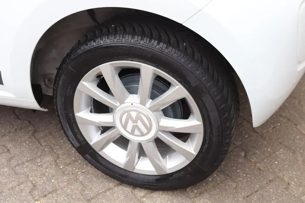 Gebraucht VW up! CLUB 60 PS (44 kW) 2016 Pure white Kleinwagen