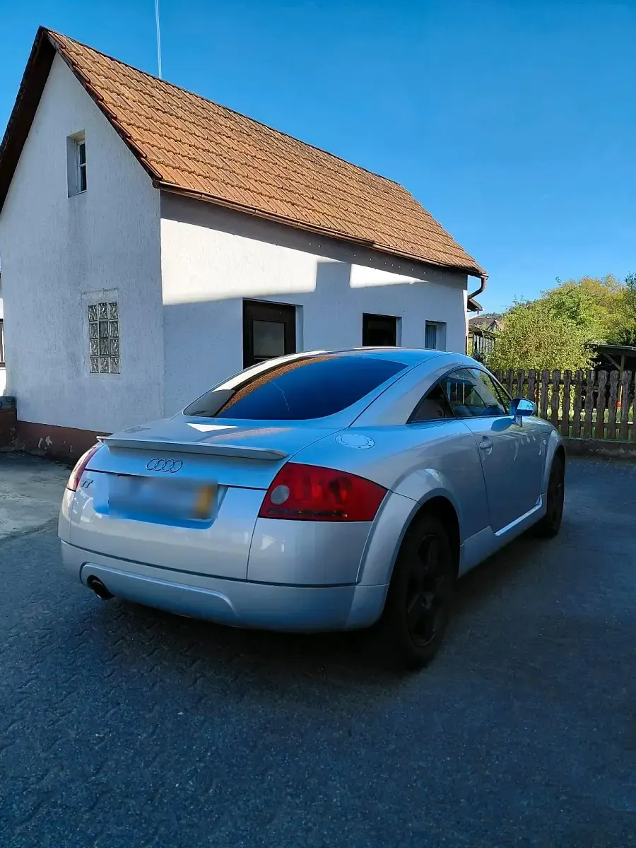 Second-hand Audi TT S-Line 180 CP (132 kW) 2000 Argintiu Coupe
