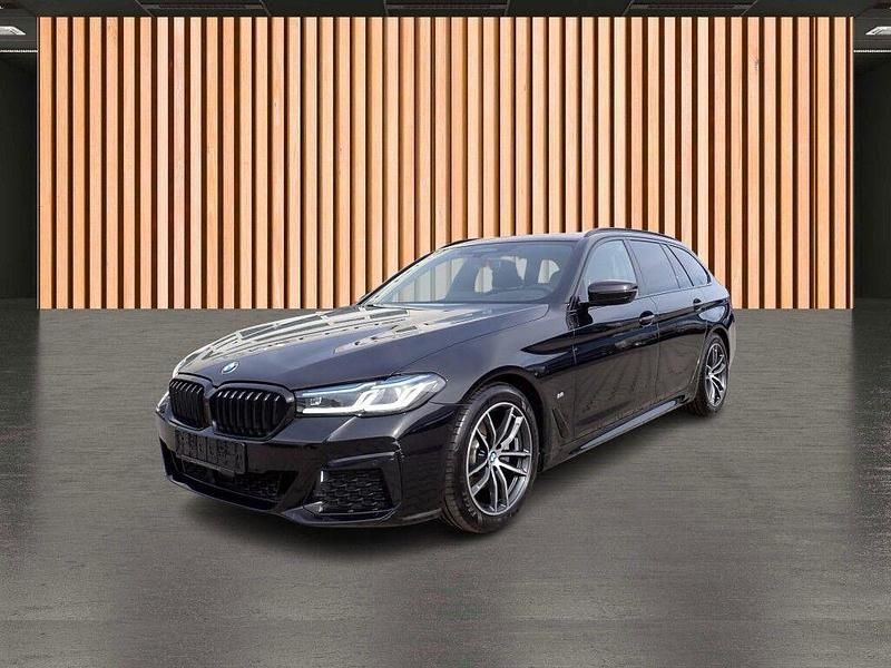Gebraucht BMW 520 M Sport 184 PS (135 kW) 2023 Schwarz Kombi