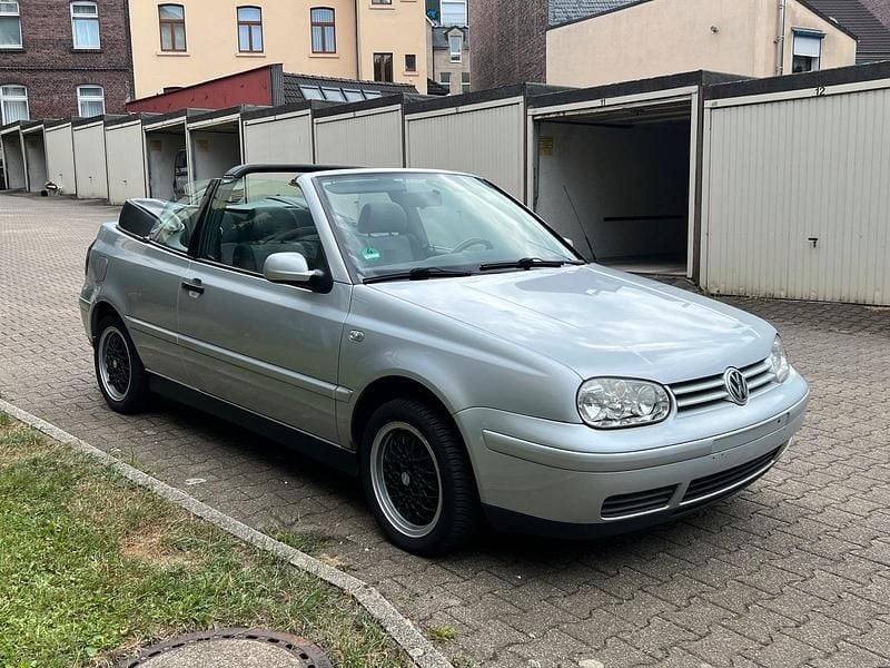 Silber Gebraucht 2001 VW Golf Cabriolet Cabrio | 2.250 € (Fairer Preis) - Bild 1/4
