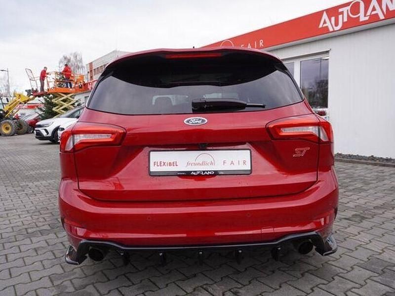 Gebraucht Ford Focus ST 280 PS (205 kW) 2022 Rot Limousine