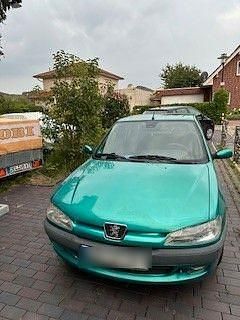 Grün Gebraucht 1999 Peugeot 306 Kombi | 3.000 € (Teuer) - Bild 1/4