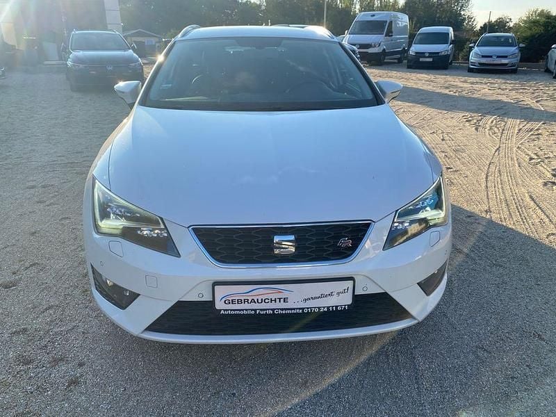 Weiß Gebraucht 2014 Seat Leon ST FR Kombi | 10.190 € (Fairer Preis) - Bild 1/4