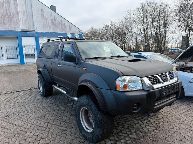 Gebraucht Nissan Navara 133 PS (97 kW) 2002 Schwarz Pickup
