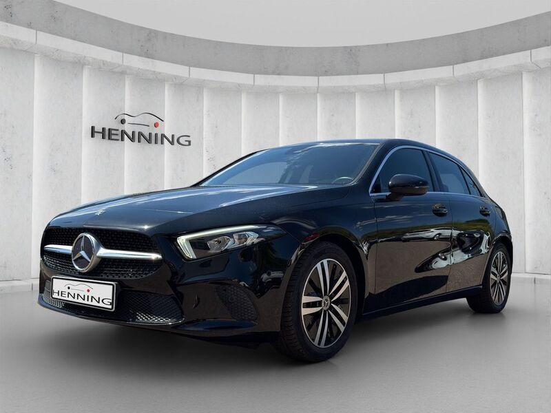 Andere farbe Gebraucht 2019 Mercedes A220 Business Kleinwagen | 25.880 € (Fairer Preis) - Bild 1/4