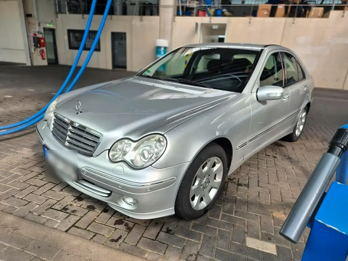 Gebraucht Mercedes C200 163 PS (119 kW) 2004 Silber Limousine