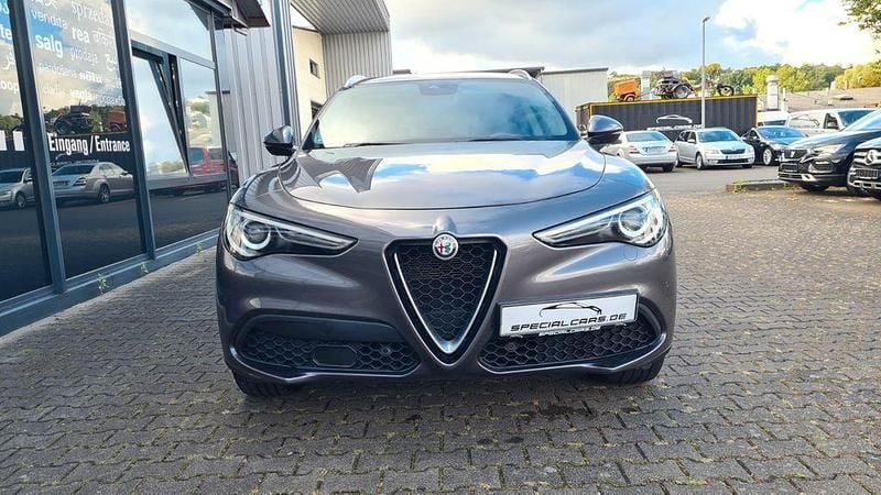 Gebraucht Alfa Romeo Stelvio Business 190 PS (139 kW) 2020 Grau SUV