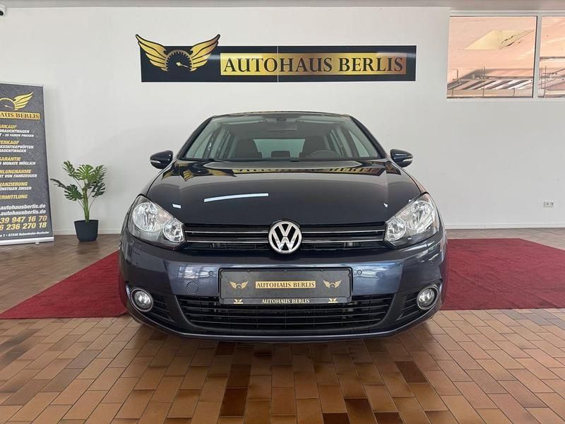Gebraucht VW Golf VI Team 122 PS (89 kW) 2011 Blau Kleinwagen