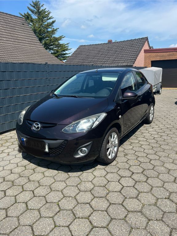 Braun Gebraucht 2011 Mazda 2 Edition Limousine | 4.500 € (Fairer Preis) - Bild 1/4