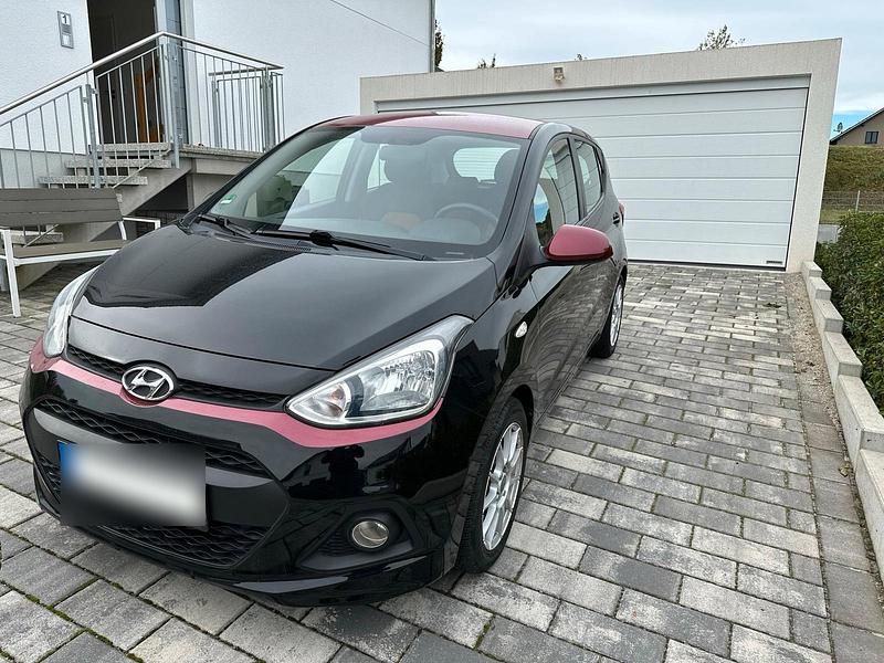 Gebraucht Hyundai i10 67 PS (49 kW) 2017 Schwarz Kleinwagen