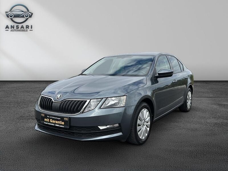 Grau Gebraucht 2017 Skoda Octavia Ambition Limousine | 12.990 € (Superpreis) - Bild 1/4