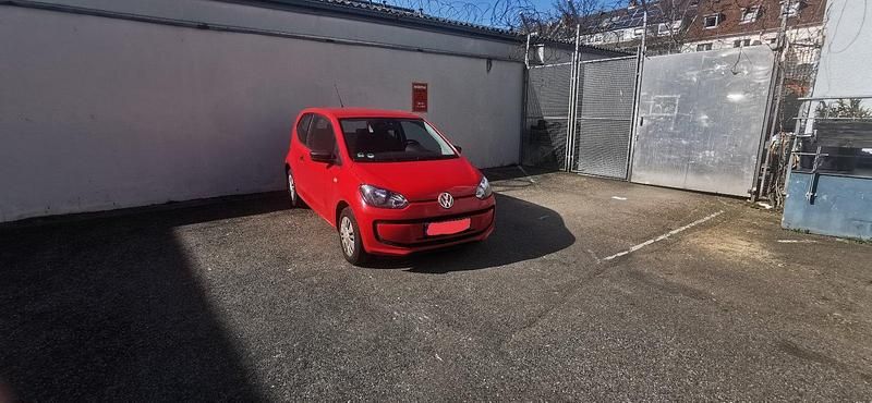 Rot Gebraucht 2013 VW up! Kleinwagen | 3.100 € (Fairer Preis) - Bild 1/3