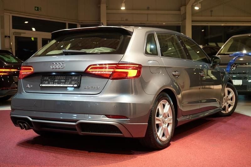 Gebraucht Audi A3 S-Line 190 PS (139 kW) 2019 Grau Limousine