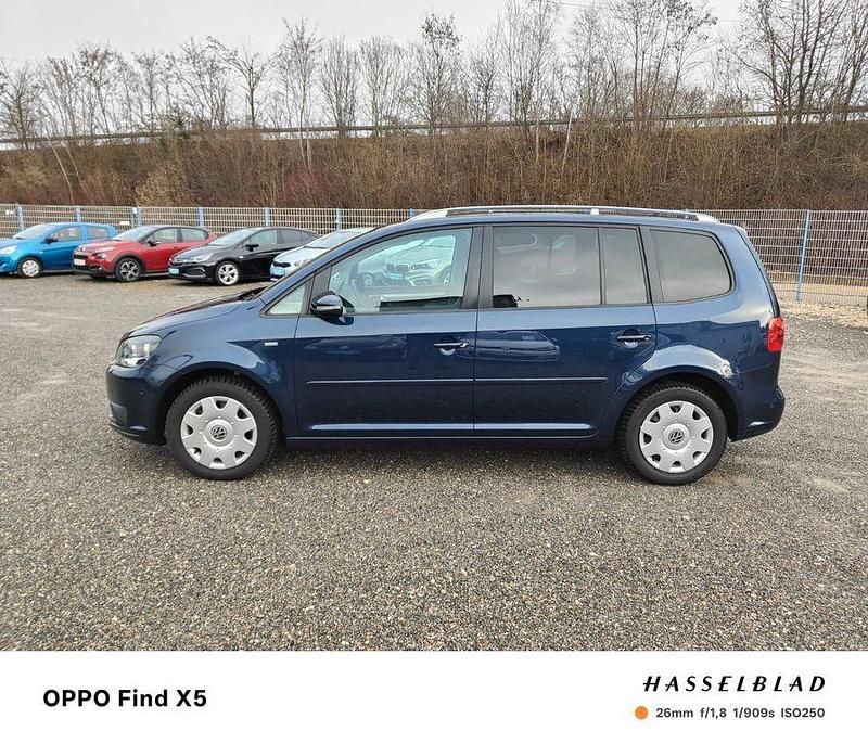 Gebraucht VW Touran Life 140 PS (102 kW) 2014 Blau Van / Kleinbus
