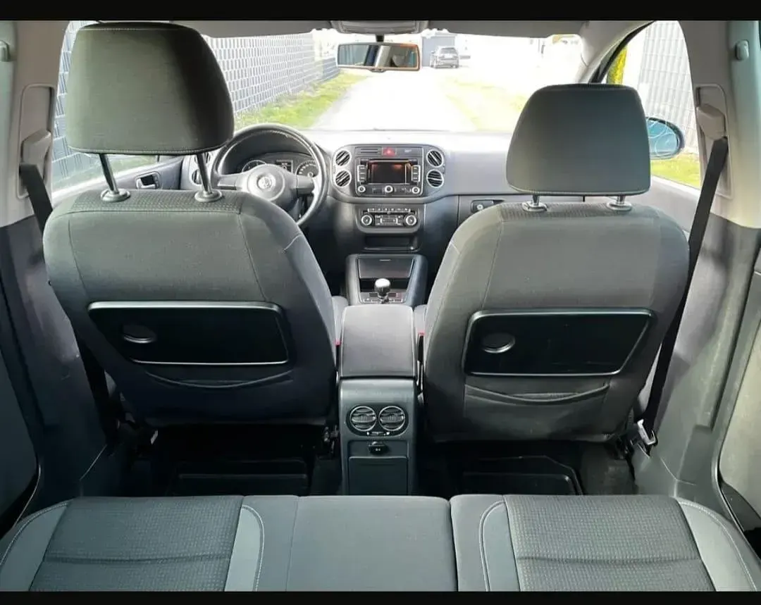 Gebraucht VW Golf VI 105 PS (77 kW) 2011 Andere farben Kleinwagen