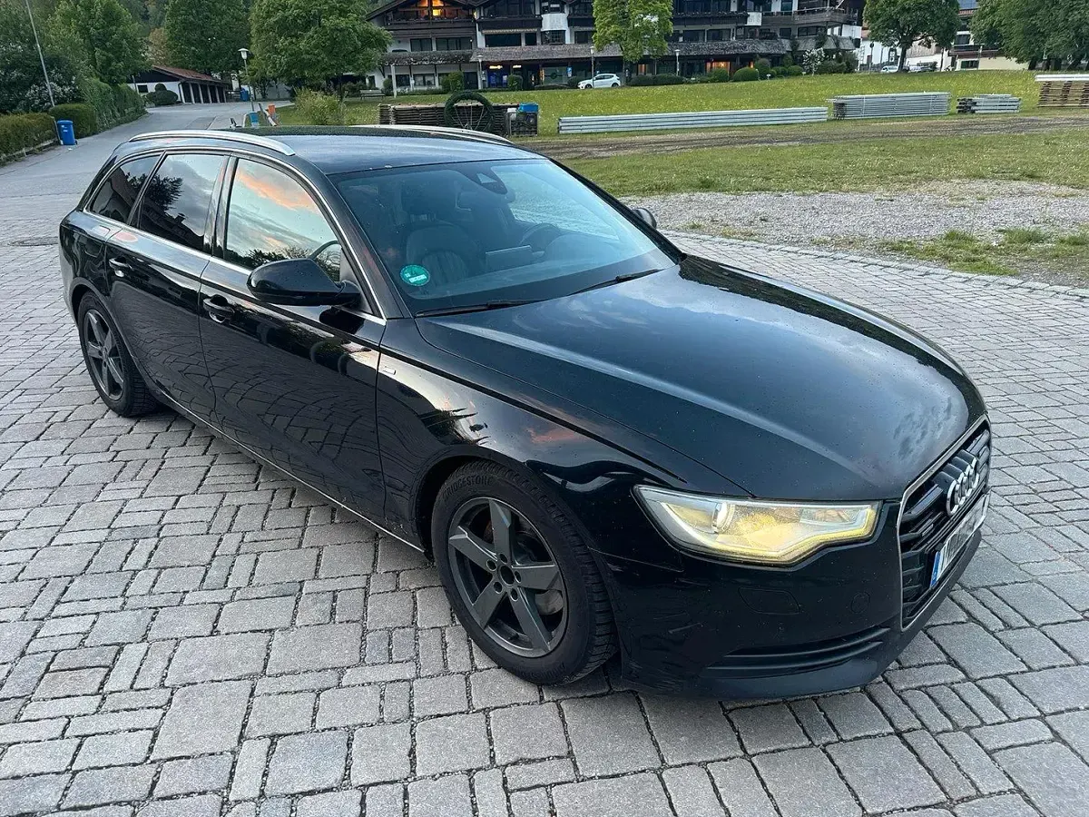 Używany Audi A6 Comfort 204 KM (150 kW) 2012 Czarny Kombi