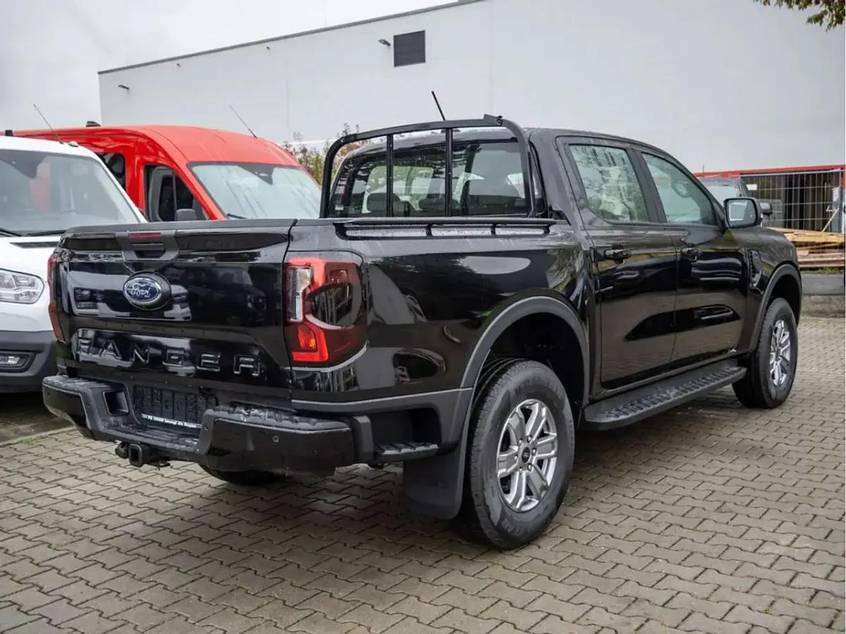 Neu Ford Ranger XLT 170 PS (125 kW) 2025 Schwarz Pickup