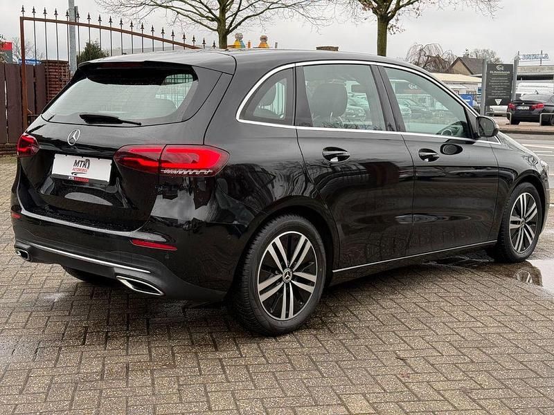 Gebraucht Mercedes B220 190 PS (139 kW) 2020 Schwarz Van / Kleinbus