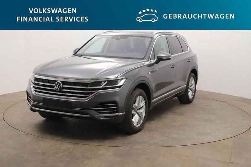 Grau Gebraucht 2021 VW Touareg Elegance SUV | 45.738 € (Guter Preis) - Bild 1/4