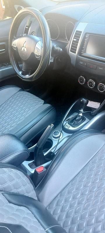 Gebraucht Mitsubishi Outlander 156 PS (114 kW) 2010 Grau SUV