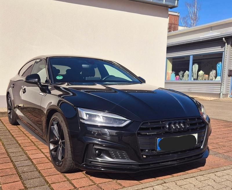 Schwarz Gebraucht 2018 Audi A5 Black Edition Coupé | 29.899 € (Fairer Preis) - Bild 1/4