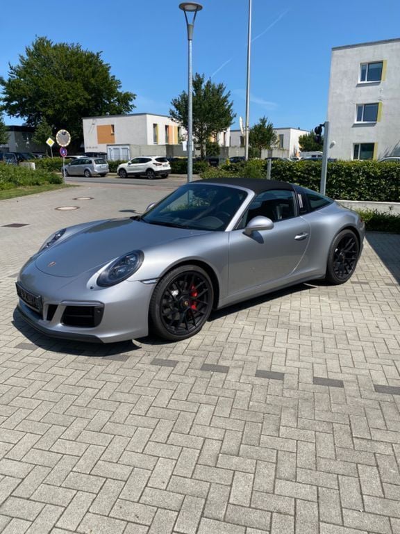 Silber Gebraucht 2019 Porsche 911 Targa 4 Cabrio | 126.911 € (Superpreis) - Bild 1/4