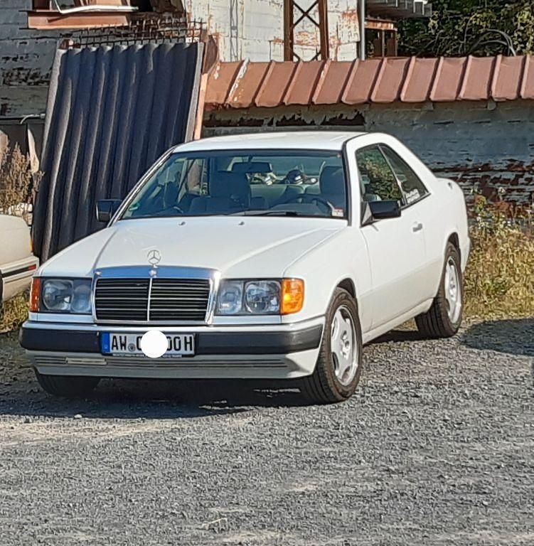 Weiß Gebraucht 1988 Mercedes E300 Coupé | 18.500 € - Bild 1/4