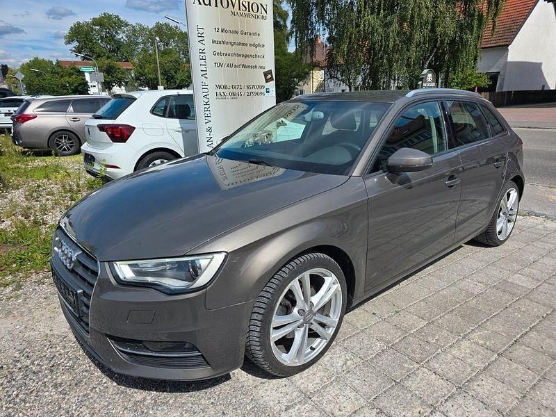 Grau Gebraucht 2013 Audi A3 Sportback Ambiente Limousine | 11.850 € (Fairer Preis) - Bild 1/4