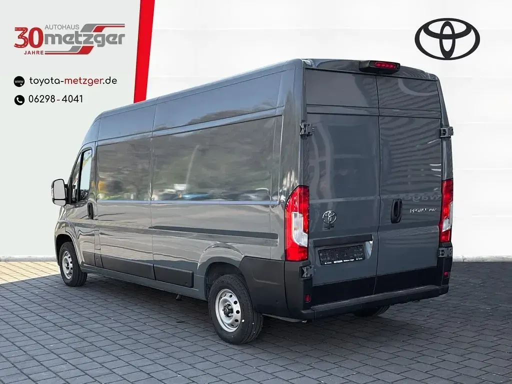 Gebraucht Toyota Proace 140 PS (102 kW) 2024 Grau Van / Kleinbus