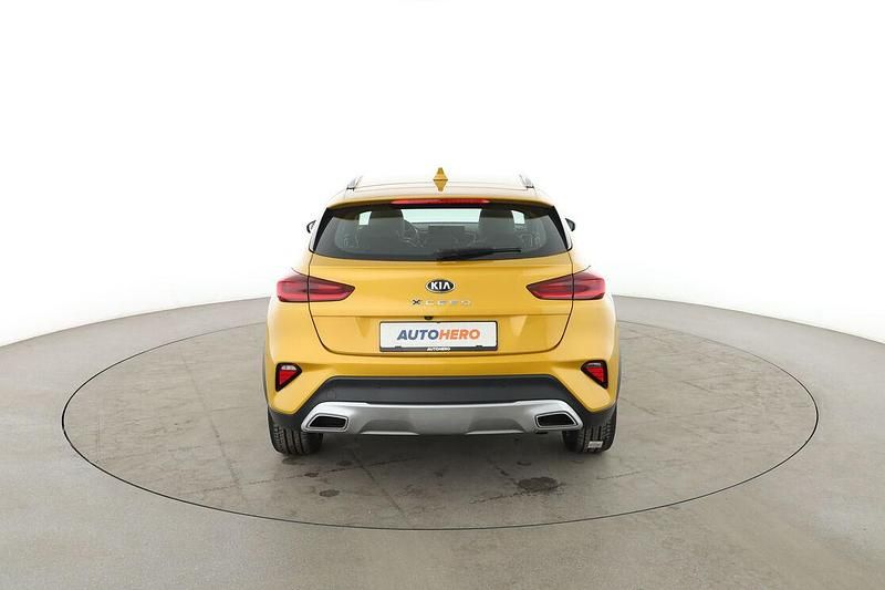 Gebraucht Kia XCeed Vision 160 PS (117 kW) 2021 Gelb SUV