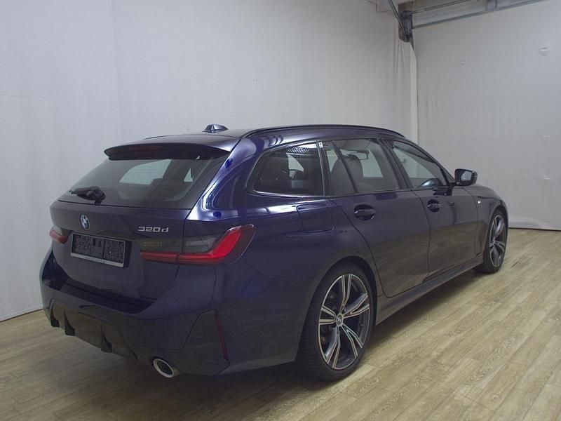 Gebraucht BMW 320 M Sport 190 PS (139 kW) 2022 Blau Kombi