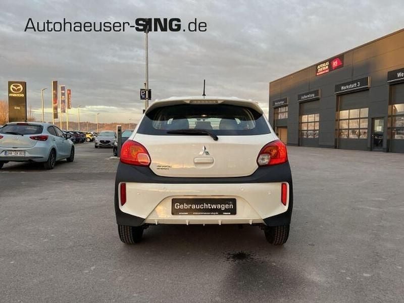 Gebraucht Mitsubishi Space Star Select 71 PS (52 kW) 2022 Weiß Limousine