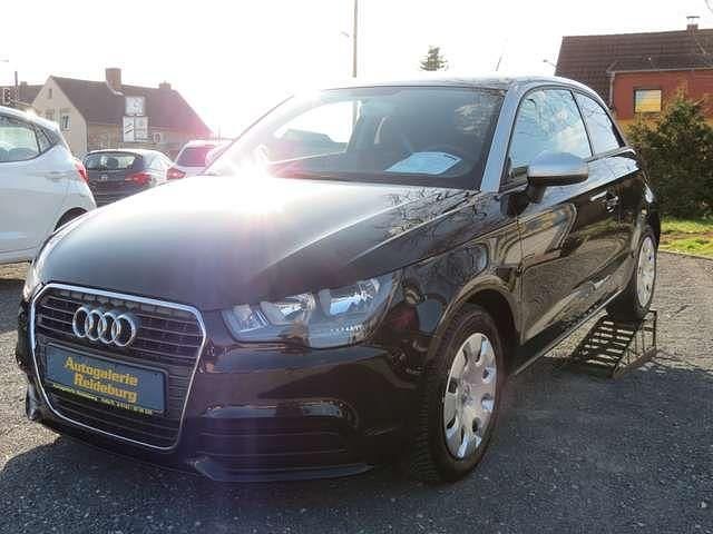 Second-hand Audi A1 Attraction 86 CP (63 kW) 2011 Negru Hatchback